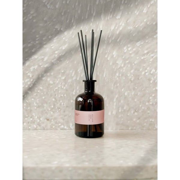 Difuzorius #42 White Pepper, Tobacco, Vanilla – Perfumed Prague