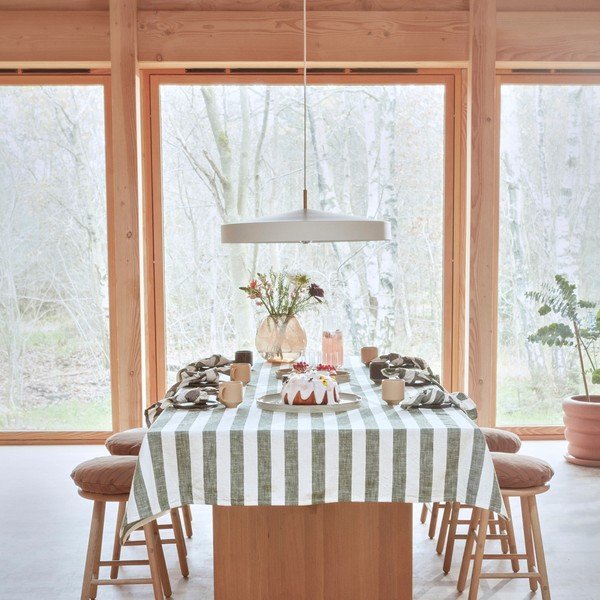 Iš organiškos medvilnės staltiesė 140x260 cm Striped – OYOY Living Design-image-1