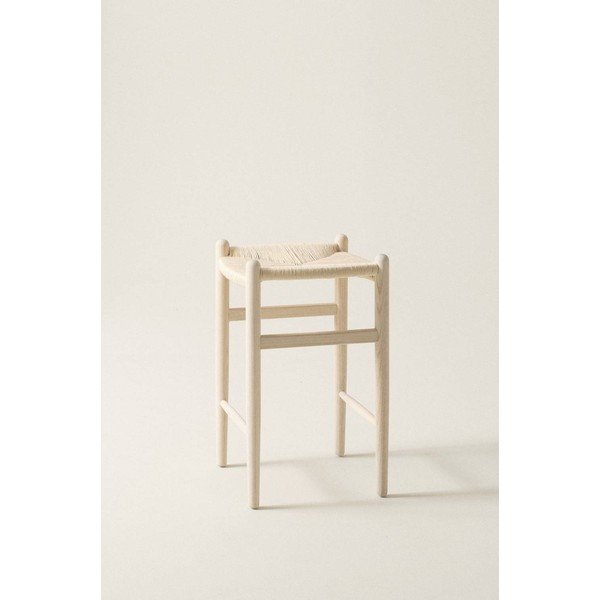 Šviesios natūralios spalvos iš guobos masyvo baro taburetė (sėdynės aukštis 63 cm) Nattavaara – Jotex-image-1