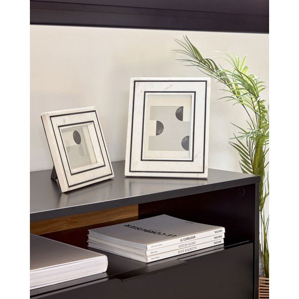 Baltos spalvos iš akmens pastatomas rėmas 20x25 cm Vittoria – Kave Home-image-4