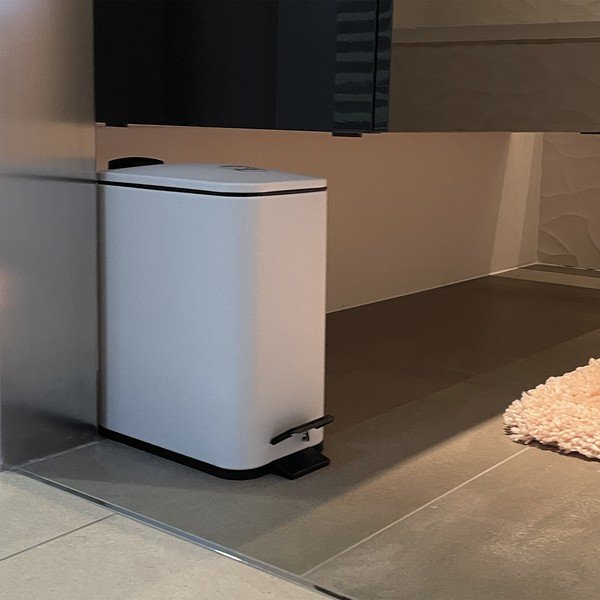 Matinės baltos spalvos iš plieno šiukšliadėžė su pedalu 5 l   Erik – Spirella-image-1