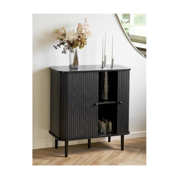 Juodos spalvos iš pušies masyvo šoninė spintelė 80x87x40 cm Nikko – House Nordic-image-1