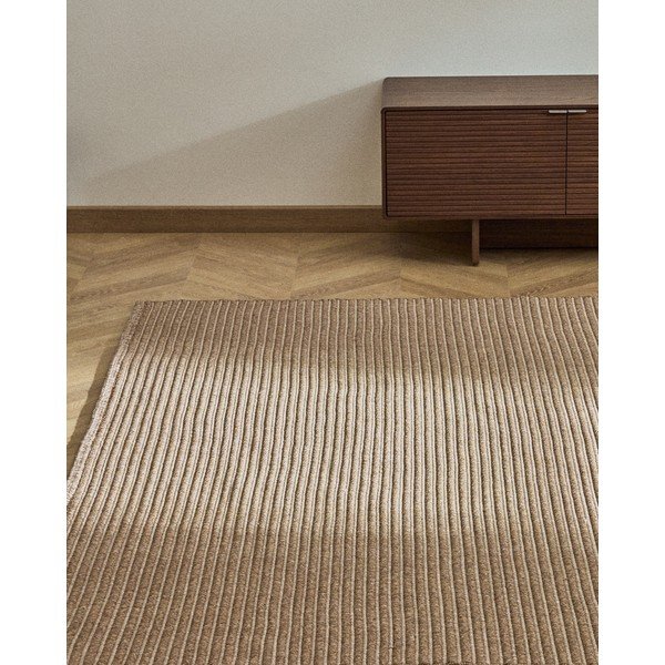 Rankų darbo smėlio spalvos kilimas 200x300 cm Ardelia – Kave Home-image-1