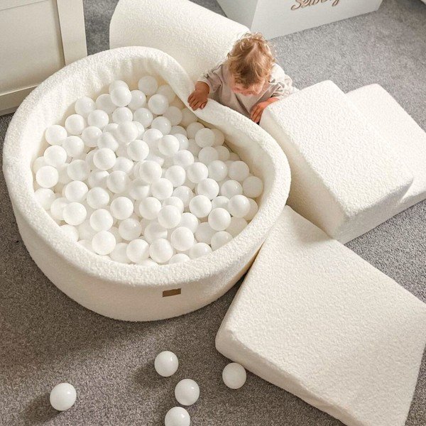 Baltos spalvos iš boucle putų žaidimų aikštelė 3 vnt. aukštis 30 cm 225x90 cm – Meowbaby-image-2