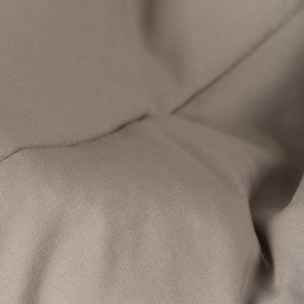 Taupe spalvos dygsniuota lovatiesė 180x260 cm – Ixia-image-3