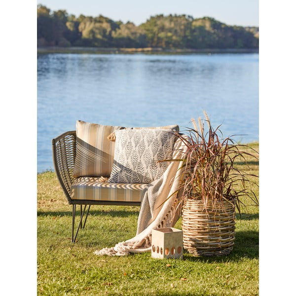 Paminkštinto audinio sodo krėslas smėlio spalvos Mundo – Bloomingville-image-1