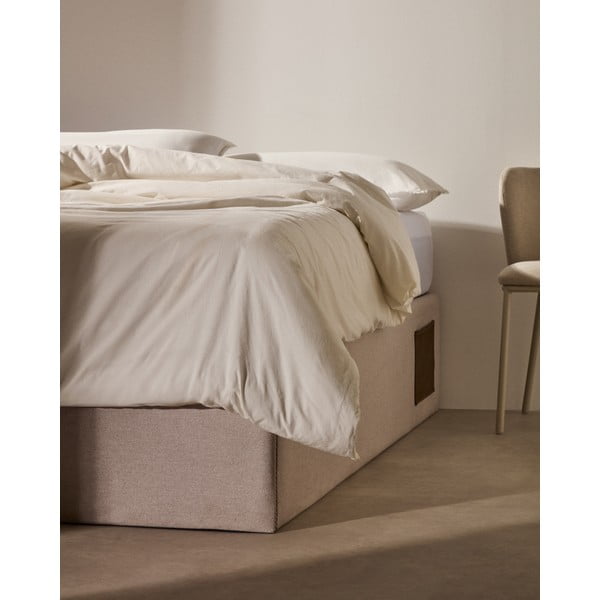 Smėlio spalvos dvigulė lova audiniu dengta su sandėliavimo vieta 160x200 cm Matters – Kave Home-image-2