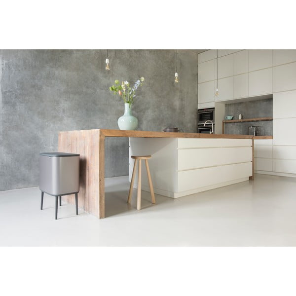 Iš plieno galima atidaryti palietus šiukšliadėžė pilkos spalvos 36 l Bo Touch Bin – Brabantia-image-1
