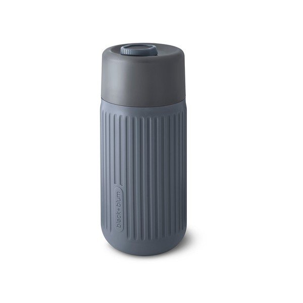 Tamsiai pilkos spalvos iš stiklo kelioninis puodelis (ne termo) 340 ml – Black + Blum