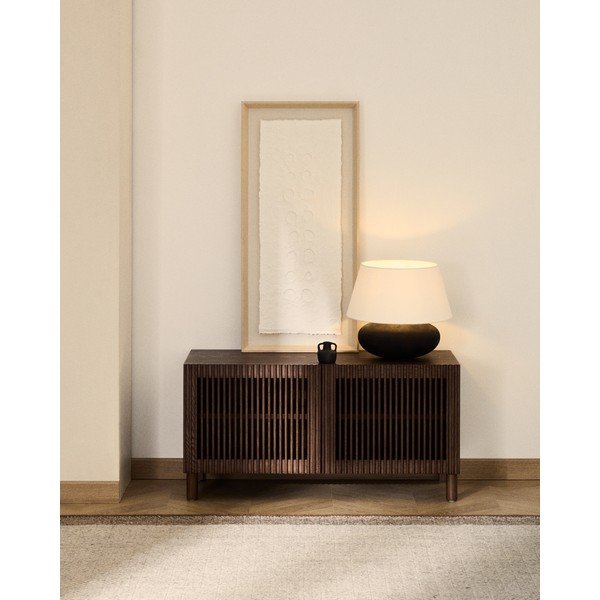 Tamsiai rudos spalvos spintelė batams iš uosio 98x50x43 cm Beyla – Kave Home-image-1