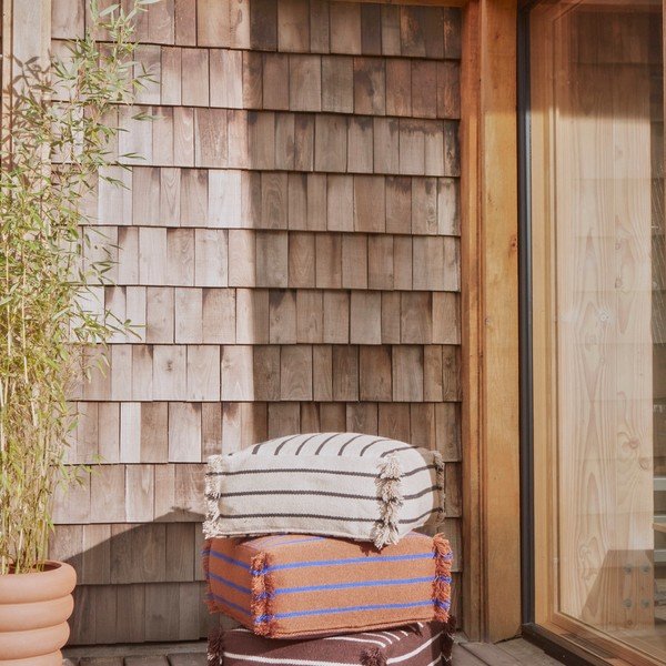 Smėlio spalvos pufas Lina – OYOY Living Design-image-3
