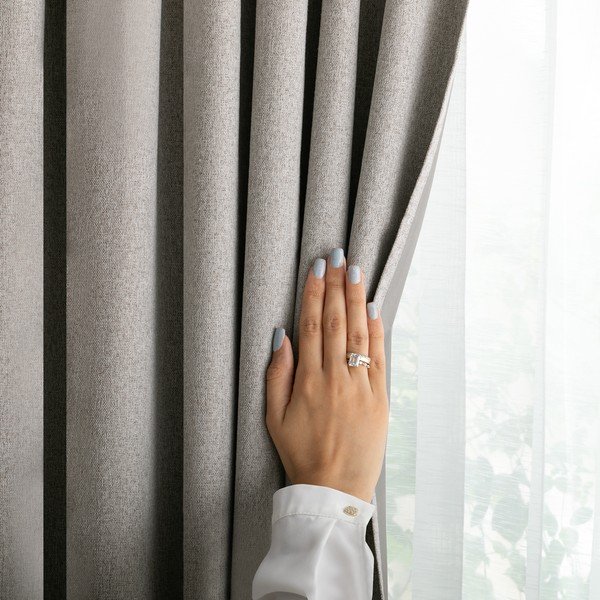 Taupe spalvos visiškai užtemdo užuolaida 140x250 cm Corita – Restilo-image-2