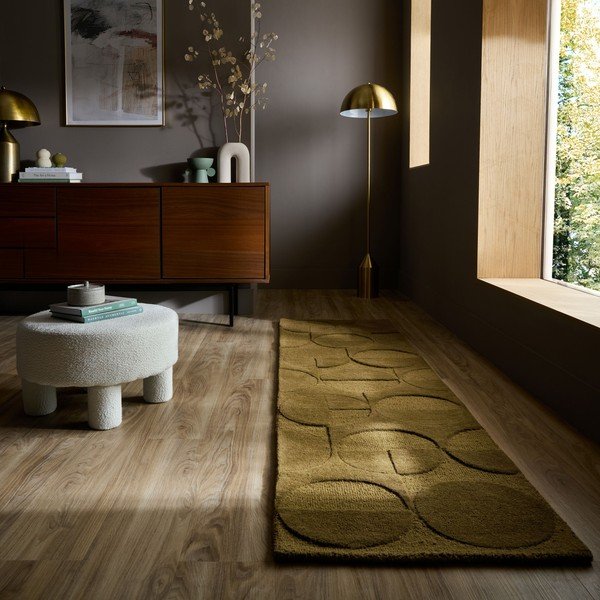 Rankų darbo tamsiai žalios spalvos iš vilnos kilimas 60x230 cm Gigi – Flair Rugs-image-1