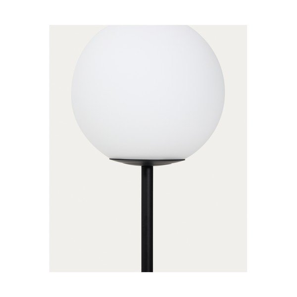 Baltos spalvos/juodos spalvos pastatomas šviestuvas (aukštis 155 cm) su stiklo gaubtu Brisia – Kave Home-image-2