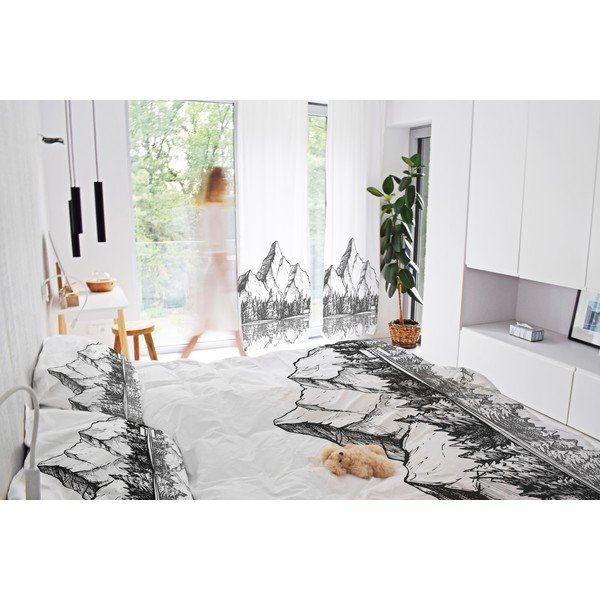 Juodos ir baltos spalvos iš satino medvilnės užuolaida 110x250 cm Cabin in the Mountain – Butter Kings-image-1
