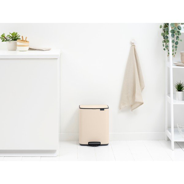 Smėlio spalvos šiukšliadėžė iš plieno su pedalu 12 l Bo – Brabantia-image-1