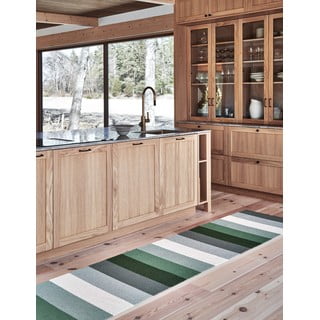 Žalios spalvos/kreminės spalvos lauko ir vidaus kilimas 140x200 cm Molly Woods – Pappelina