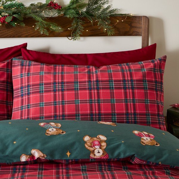 Raudonos spalvos/tamsiai žalios spalvos viengulė patalynė 150x120 cm Christmas Tartan Teddy Bear – Catherine Lansfield-image-3