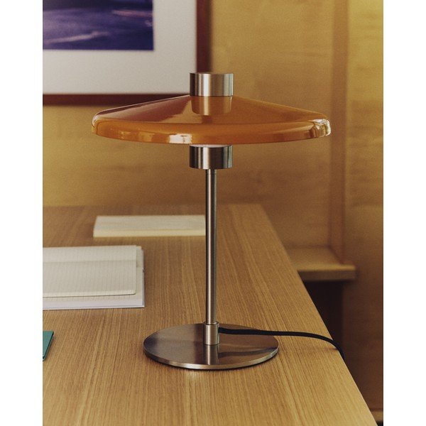 Oranžinės spalvos stalinis šviestuvas (aukštis 32,5 cm) su metaliniu gaubtu Nuvira – Kave Home-image-2