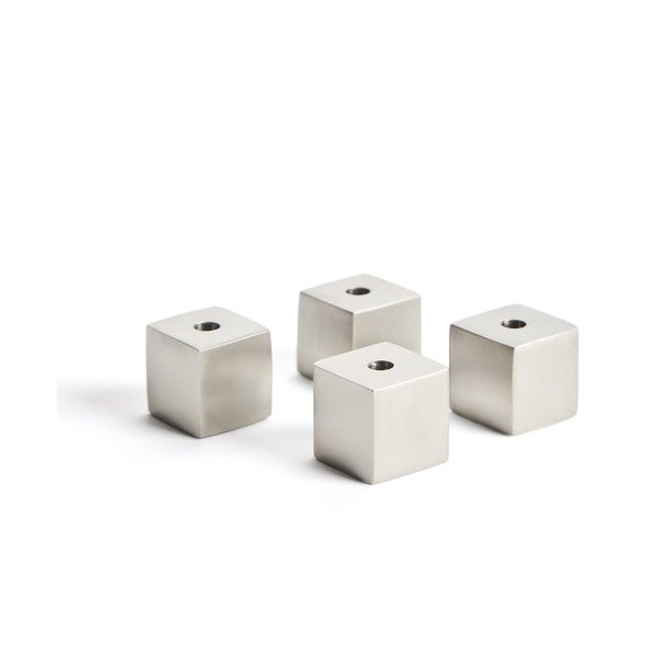 Iš metalo žvakidė Acadia – Kave Home