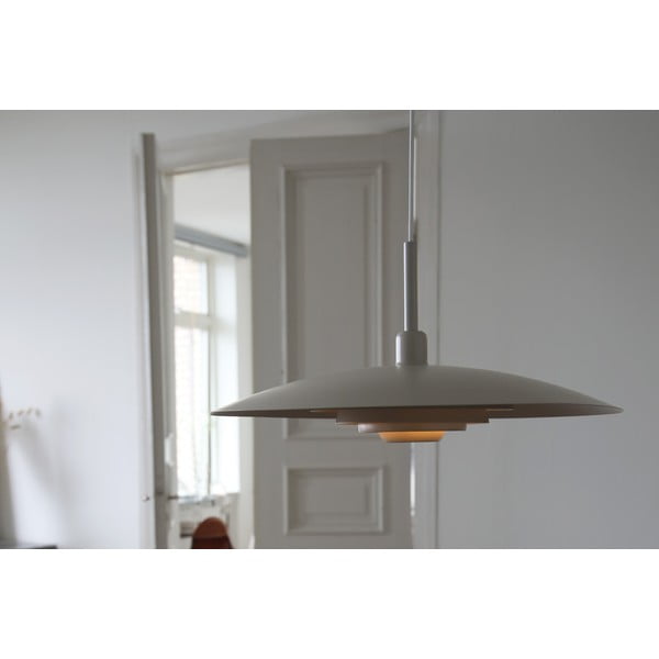 Smėlio spalvos kabantis šviestuvas ø 57 cm su metaliniu gaubtu Piny – Markslöjd-image-4