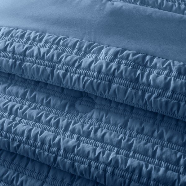 Dygsniuota lovatiesė mėlynos spalvos 220x220 cm  Lennon Stripe – Catherine Lansfield-image-1