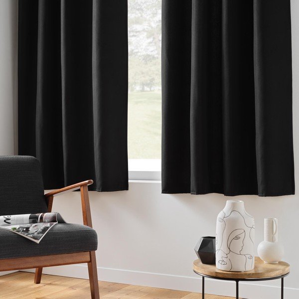 Juodos spalvos iš mikropluošto termo/pritemdymas (dalinis užtemimas) užuolaida 135x180 cm Micropolar – douceur d'intérieur-image-1