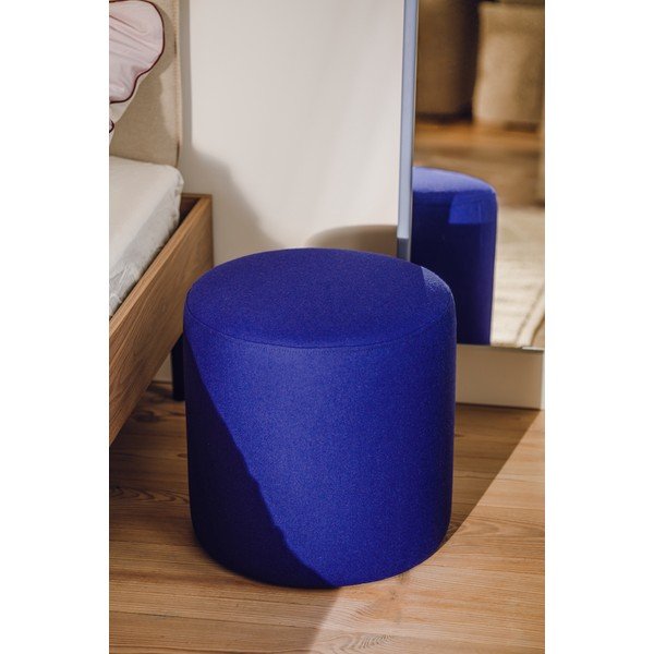 Mėlynos spalvos pufas iš vilnos Folk – noo.ma-image-3