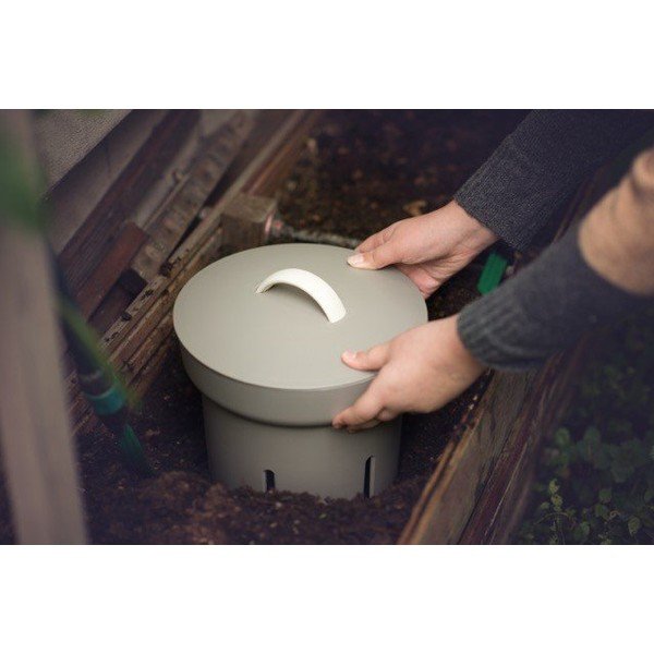 Taupe spalvos komposto dėžė – Plastia-image-1