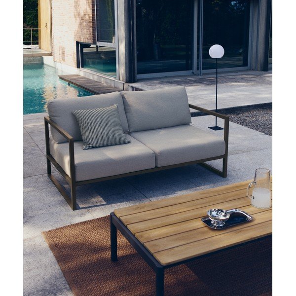 Iš tikmedžio masyvo sodo kavos staliukas 63x149 cm Sorells – Kave Home-image-1
