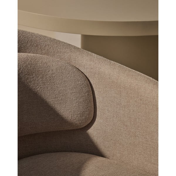 Smėlio spalvos iš audinio valgomojo kėdė su porankiais Minda – Kave Home-image-3