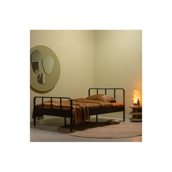 Viengulė lova juodos spalvos su lovos grotelėmis iš metalo 120x200 cm Mees – WOOOD-image-1