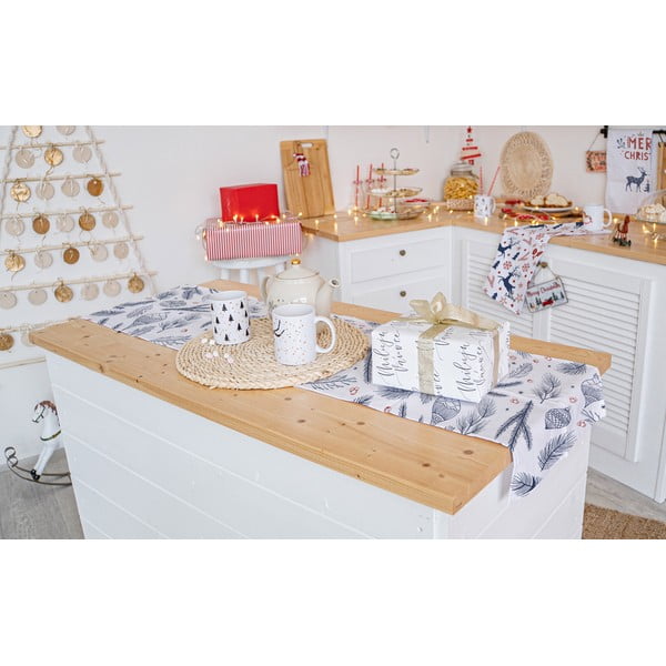 Stalo takelis iš medvilnės su Kalėdų motyvu 40x140 cm Tree Needles – Butter Kings-image-1