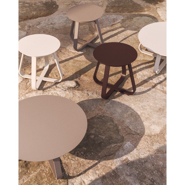 Iš metalo apvalios formos sodo šoninis staliukas ø 48 cm Tamaris – Kave Home-image-1