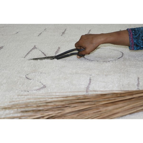 Skalbiamas/rankų darbo iš medvilnės vaikiškas kilimas kreminės spalvos 120x160 cm ABC – Lorena Canals-image-4