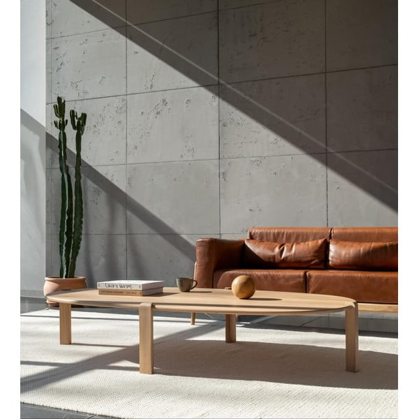 Natūralios spalvos iš ąžuolo masyvo kavos staliukas 100x180 cm Kulin – Gazzda-image-1