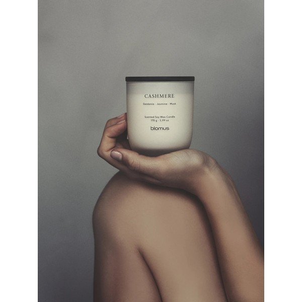 Aromatinė žvakė iš sojų vaško degimo laikas 35 h Tuoksu Cashmere – Blomus-image-3