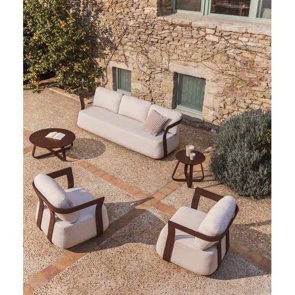 Rudos spalvos/smėlio spalvos iš audinio sodo sofa Tamaris – Kave Home-image-1