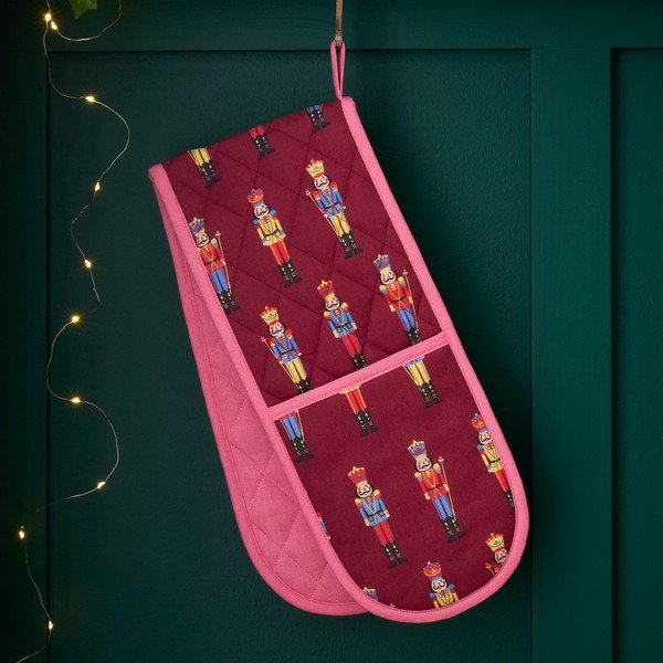 Iš medvilnės orkaitės pirštinė su Kalėdų motyvu Christmas Nutcracker – Catherine Lansfield-image-1