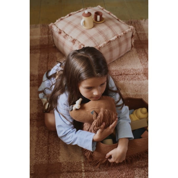 Rudos spalvos iš tekstilės vaikiškas krepšys 68x24x35 cm Poppy – Lorena Canals-image-2