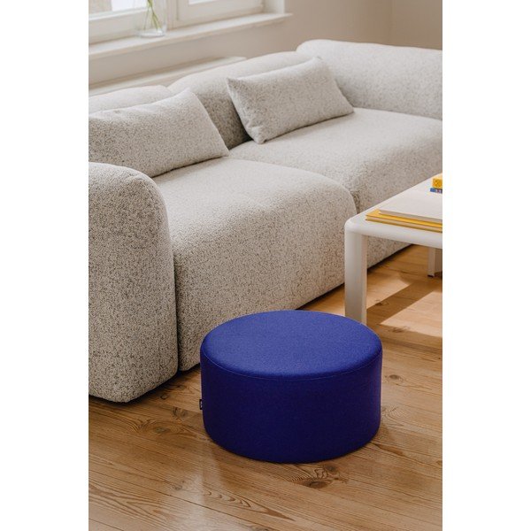 Mėlynos spalvos pufas iš vilnos Folk – noo.ma-image-3