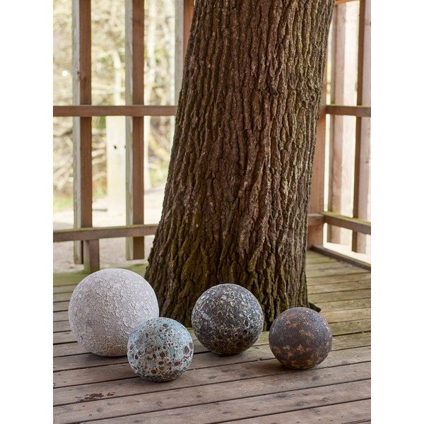 Iš terakotos sodo dekoratyviniai kamuoliukai Reese – Bloomingville-image-3