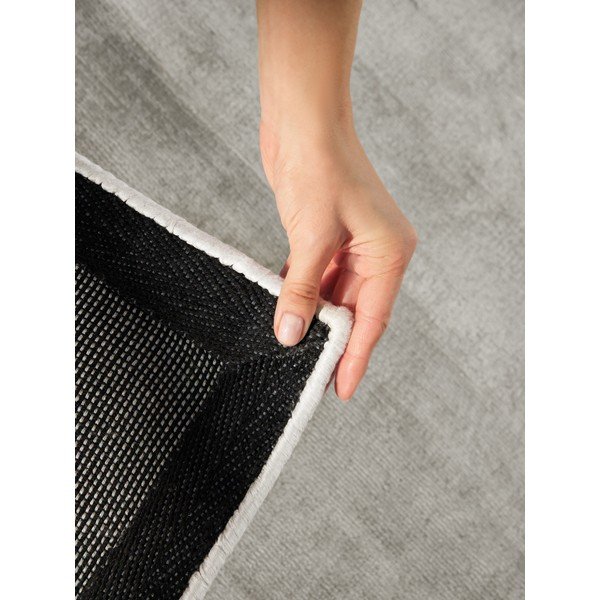 Rankų darbo pilkos spalvos iš viskozės kilimas 80x150 cm Noemi – Vikosa-image-4