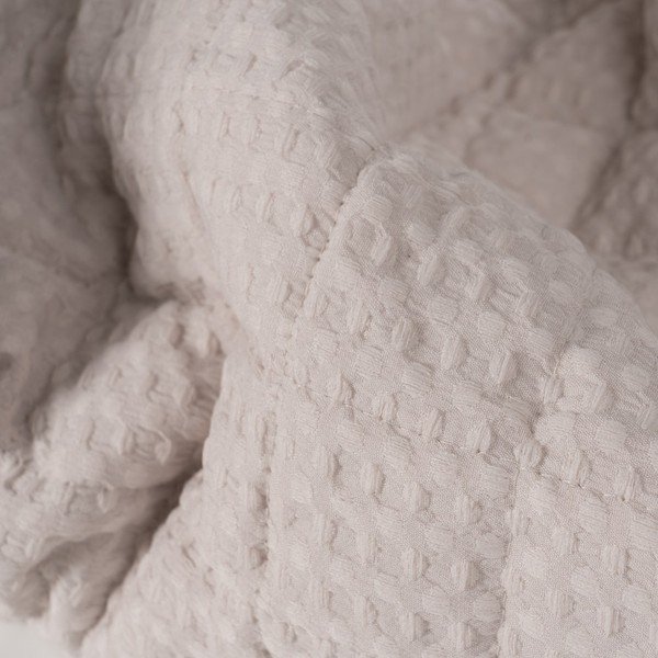 Smėlio spalvos dygsniuota lovatiesė 180x260 cm – Ixia-image-2