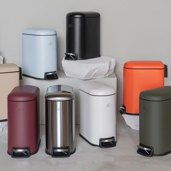 Tamsiai violetinės spalvos iš metalo šiukšliadėžė su pedalu 5 l Mini Walther – Mette Ditmer Denmark-image-3