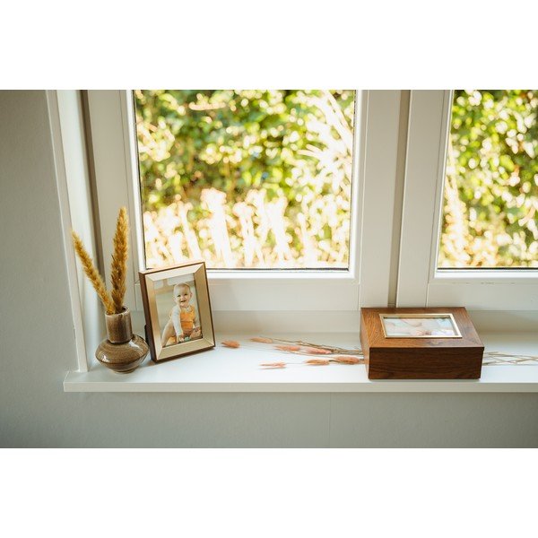 Žalvario spalvos iš metalo pastatomas rėmas 12x17 cm Grenoble – Zilverstad-image-1