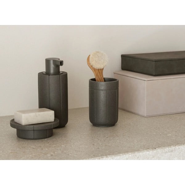 Pilkos spalvos iš polirezino muilinė Kua – Blomus-image-1