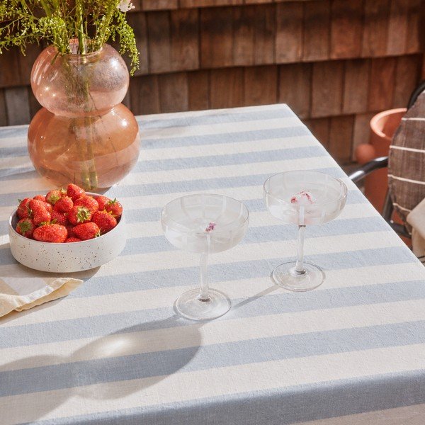 Iš organiškos medvilnės staltiesė 140x200 cm Striped – OYOY Living Design-image-1