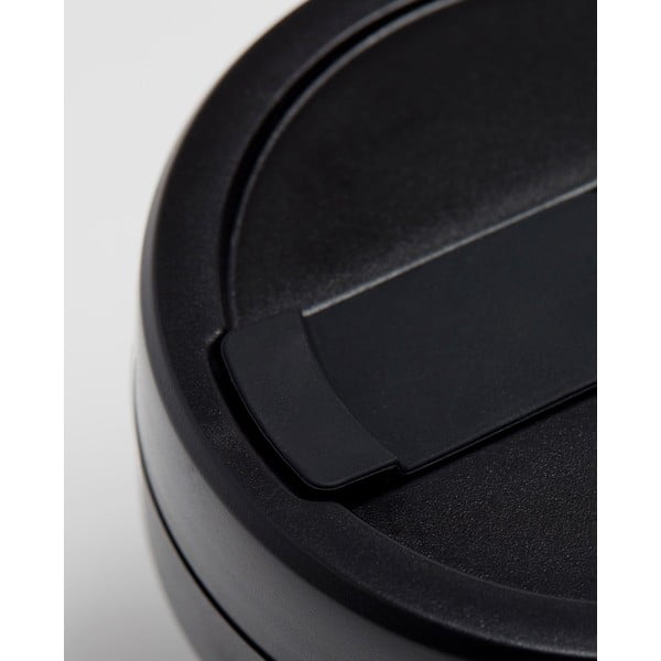 Juodas kelioninis puodelis Stojo Titan Ink, 710 ml-image-4