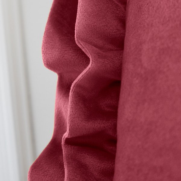 Iš velveto dekoratyvinė pagalvėlė 43x43 cm Velvet Double Frill – Catherine Lansfield-image-3
